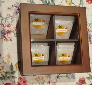 Caja de té de madera con tapa de cristal