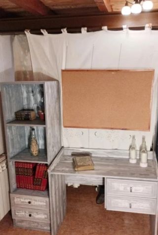 Mesa de estudio restaurada