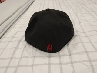 Gorra New Era Chicago Bulls Negra y Roja