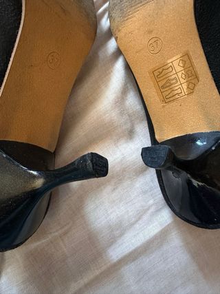 Zapatos de tacón negros Nikoiko.