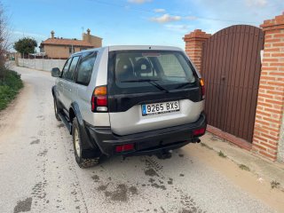 Mitsubishi Montero 2003