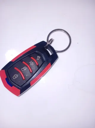 4 mandos de coche 5 € cada uno