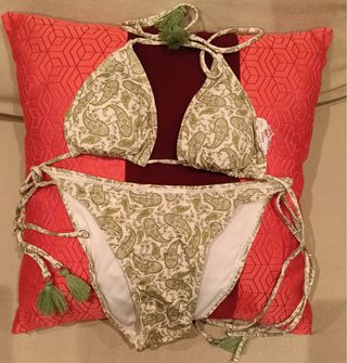 Bikini Mango estampado verde y blanco