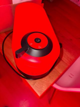 Cafetera Nespresso Roja Vertuo Semi-Nueva