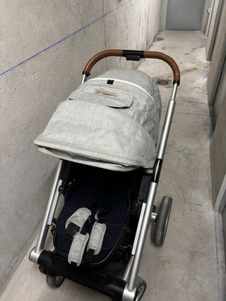 Carro de paseo Mutsy con plástico de lluvia