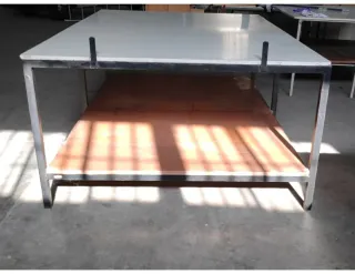 Mesa de trabajo con estante 2.50 x 1.60