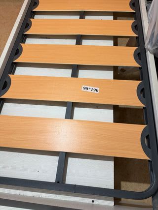 Cama nido con estantería y mesita