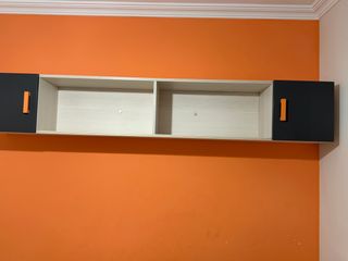 Cama nido con estantería y mesita