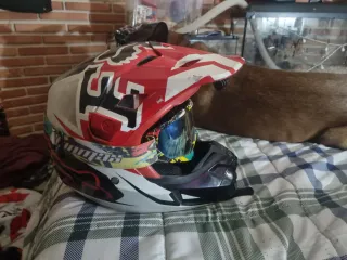 Casco Motocross Talla XS y peto a juego