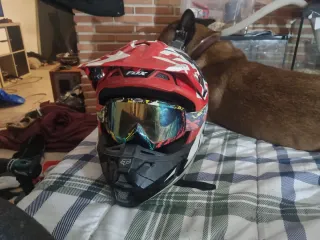 Casco Motocross Talla XS y peto a juego