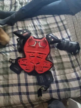 Casco Motocross Talla XS y peto a juego