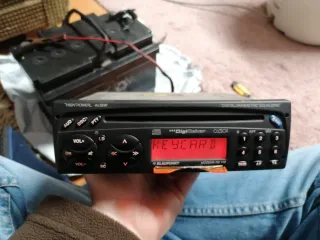 Rádio Blaupunkt Modena RD 148