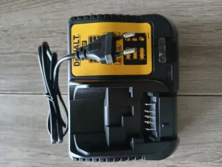 Láser DeWalt con Batería y Cargador