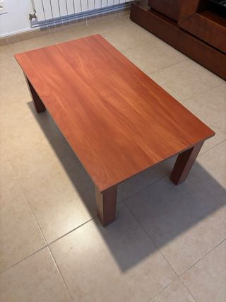 Mesita de salón de madera