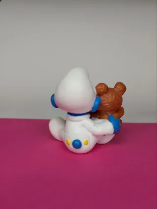 20205 Puffo bebé con orsetto peluche