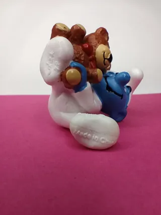 20205 Puffo bebé con orsetto peluche