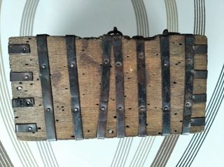 Arcón baúl antiguo miniatura joyero