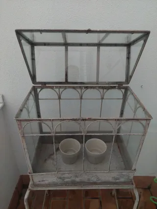 Invernadero de metal y cristal