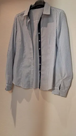Camisa Botelli Rayas Azul y Blanco (mujer).