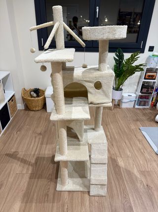 Castillo para gatos de varios niveles