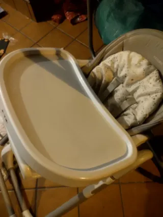 Trona Jane Reclinable Bandeja Estable