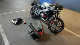 Aprilia RS 125 2T Culo Avispa