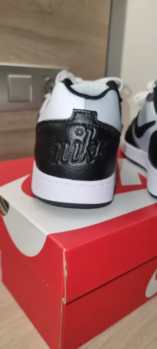 Nike Ebernon Low Prem Zapatillas Talla 42.5