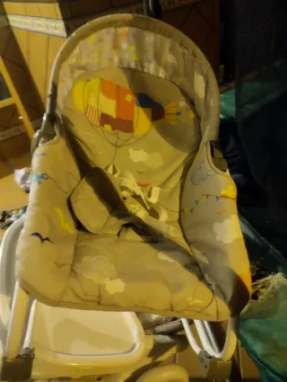 Mecedora para bebé con estampado