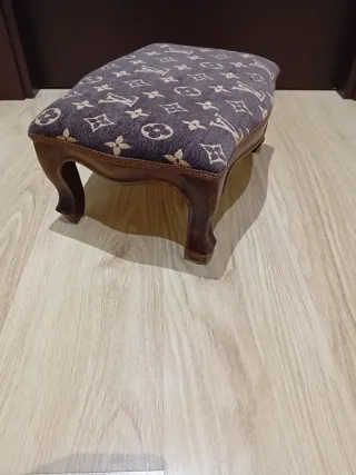 Pouf Poggiapiedi vintage restaurato