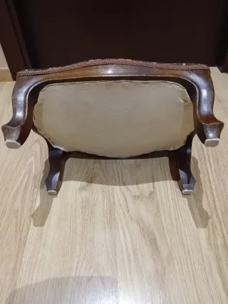 Pouf Poggiapiedi vintage restaurato