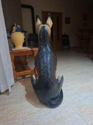 Figura Perro Pastor Alemán Cerámica