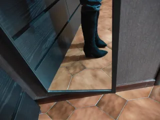 Stivali lunghi donna camoscio n.36.