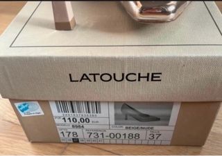 Salones piel beige Latouche punta metalizada