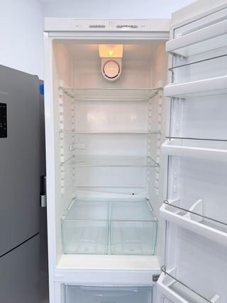 COMBI LIEBHERR 2MTS NOFROST A+++. ENVÍO