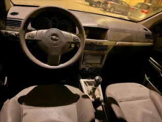 Opel Astra 2004