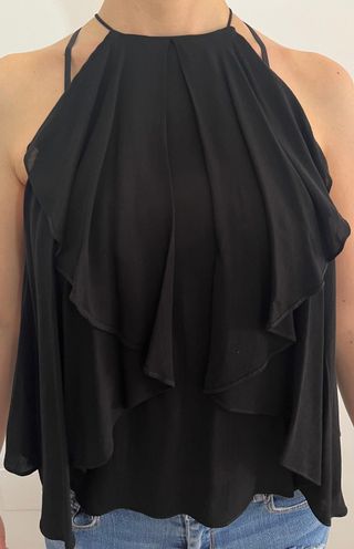 Top Halter Negro Volantes en cascada Gasa Talla M