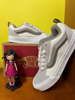 Zapatillas Vans Knu Skool Gris
