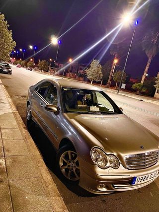 Mercedes-Benz Clase C 2005