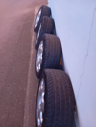 Llantas Audi 16 con neumáticos 205 55 16