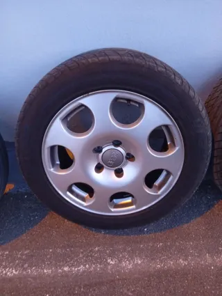 Llantas Audi 16 con neumáticos 205 55 16