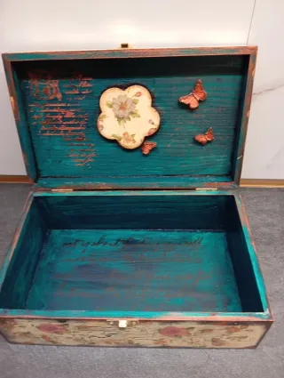 Caja de madera Shabby Chic decorada