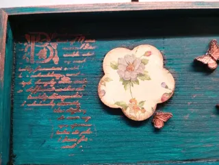 Caja de madera Shabby Chic decorada