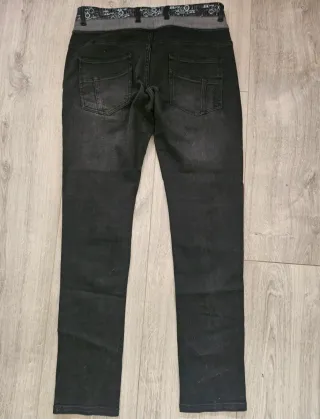 Pantalón vaquero Desigual negro