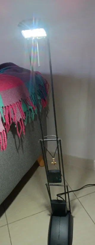 Lampada da tavolo design nero