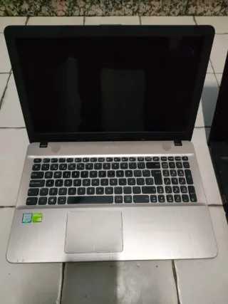 2 portatili ASUS e Lenovo per ricambi