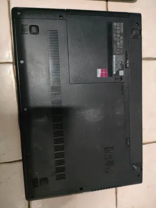 2 portatili ASUS e Lenovo per ricambi