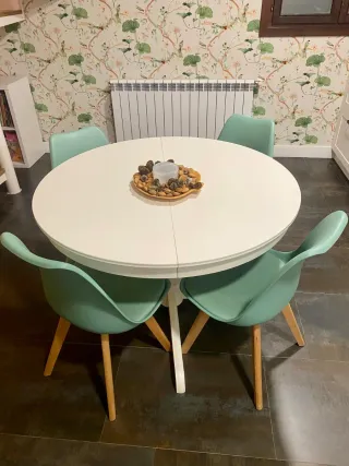 Mesa de comedor extensible blanca