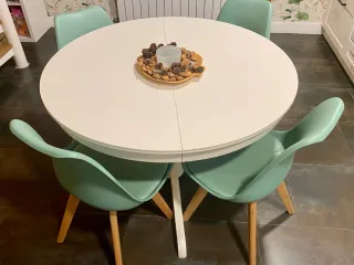 Mesa de comedor extensible blanca