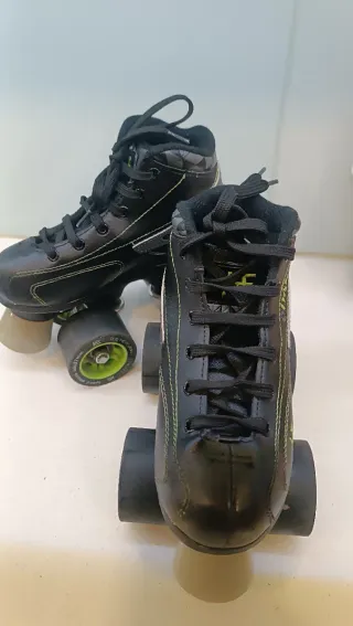Patins 4 rodas preto n°29