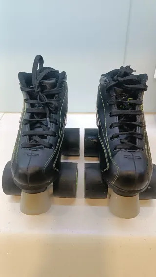 Patins 4 rodas preto n°29